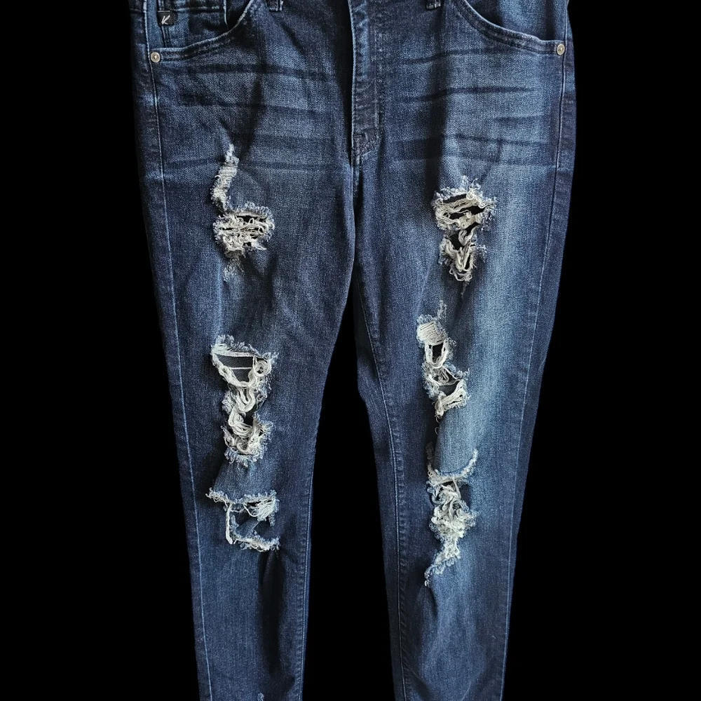 Distressed KanCan Jeans - Picture 5 of 7